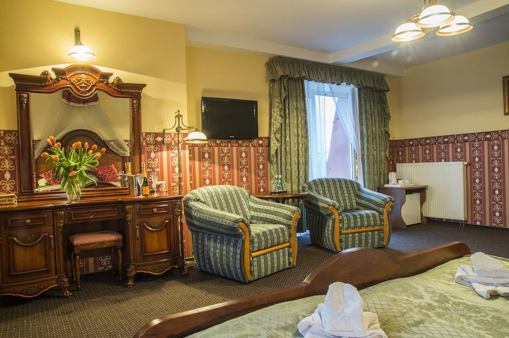 Hotel Mazurski Dworek Mikołajki Zimmer foto