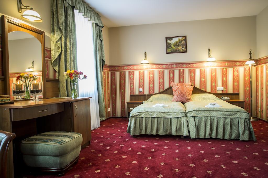 Hotel Mazurski Dworek Mikołajki Zimmer foto